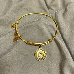 Alex and Ani 2016 Saint Anthony Guide My Way Gold Bangle Bracelet